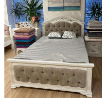 Двуспальная кровать Венеция MUR-101-01 с каретной стяжкой