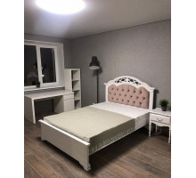 Двуспальная кровать Венеция MUR-101-01 с каретной стяжкой